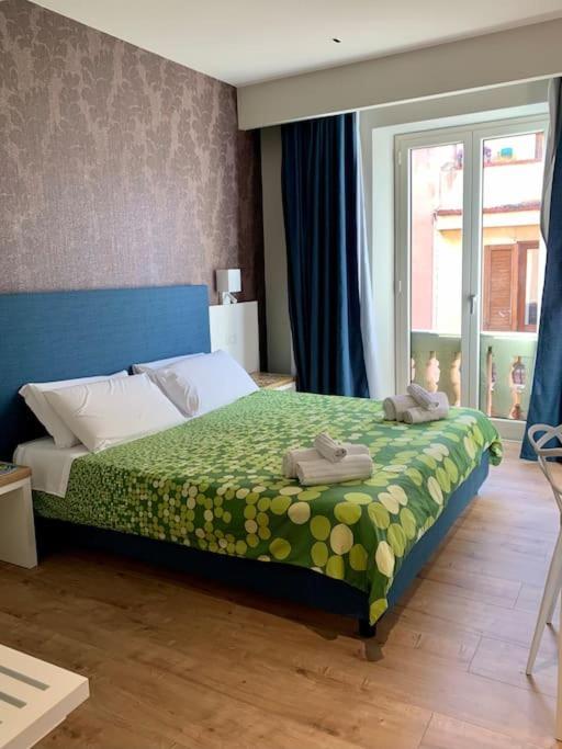 Alex Charme Central Apartments - Corso Umberto Taormine Extérieur photo